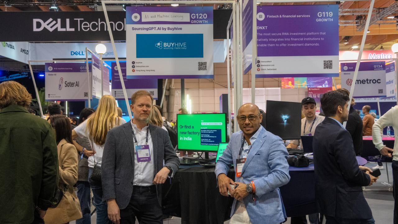 International delegates meeting at Web Summit